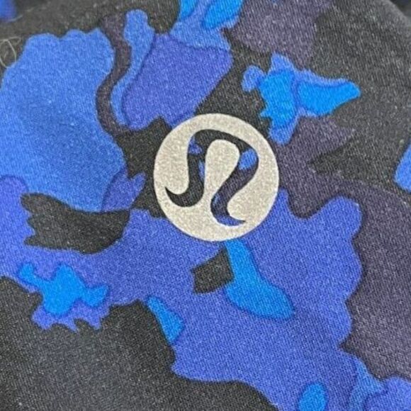 LULULEMON Gather Me Slightly Running Jacket Size 6 Blue Black Print Rain Hood - Picture 9 of 11